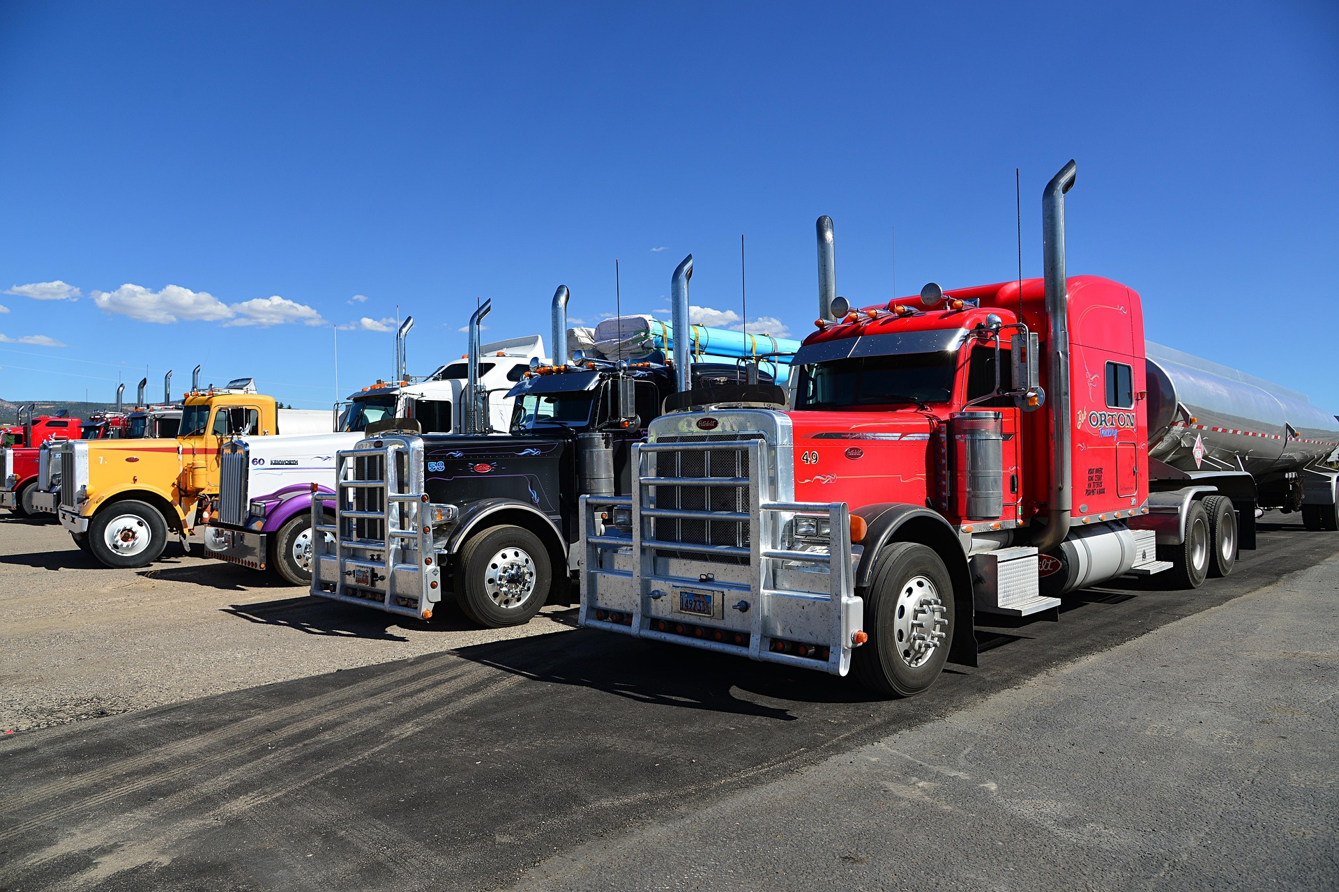 Step Deck Truck